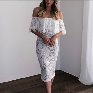 Grace Loves Lace Dominga Size Small with Chai lining